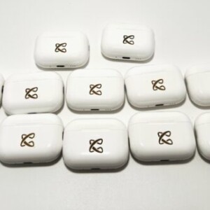 laser engraved logo on iPod 4